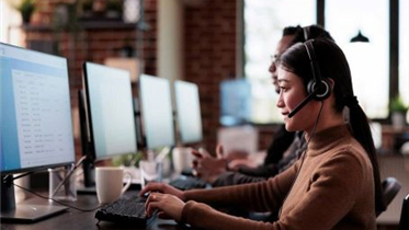NÂNG TẦM DỊCH VỤ KHÁCH HÀNG VỚI GIẢI PHÁP TỔNG ĐÀI ĐA KÊNH VNPT CALL CENTER