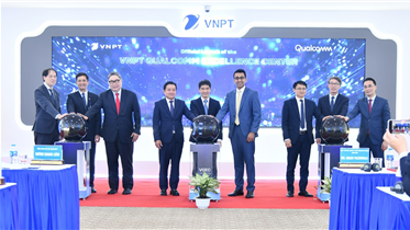  QUALCOMM TẠO SÂN CHƠI KẾT NỐI THÚC ĐẨY ĐỔI MỚI SÁNG TẠO 